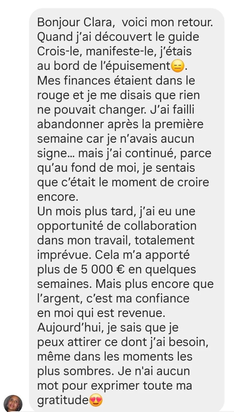 Message WhatsApp : au bord de l'épuisement, elle découvre le guide ; un mois plus tard, une collaboration qui lui apporte plus de 5 000 euros.
